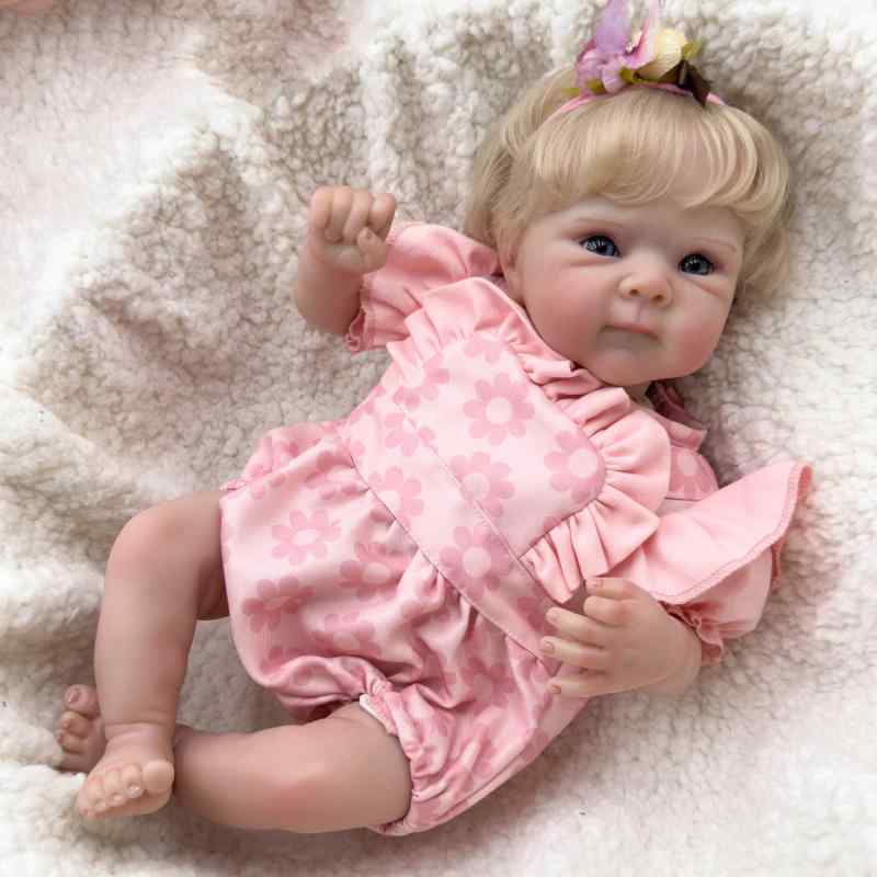 人形 ベビー人形 45cm リアル リボーンドール 職人 癒やしの抱き人形 柔らかい 抱き心地 手足可動 赤ちゃん人形 リアルな表情 贈り物 プレゼント ギフト お祝い 誕生日 インテリア コレクション 趣味 遊び おもちゃ お世話人形 抱っこ リ