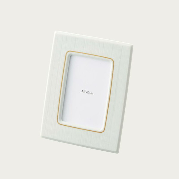 ノリタケ ネージュ(金線あり) フォトフレーム 送料無料 ブランド 洋食器 高級 おしゃれ かわいい 豪華 モダン 人気 おすすめ 結婚 引き出物 ギフト