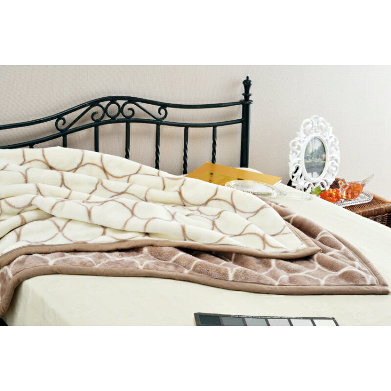 グランフランセヌーベル 吸湿発熱綿入りハイソフトタッチ敷パット ピーチグレー 送料無料 香典返し 返礼品 贈答品 ギフト ギフトセット 詰め合わせ 手土産 高級 話題 人気 おすすめ