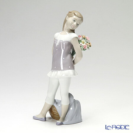 【ポイント10倍】リヤドロ 花束の贈り物 08632 リアドロ LLADRO 記念品 置物 オブジェ 人形 フィギュリン インテリア