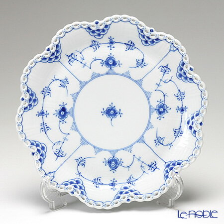 ロイヤルコペンハーゲン ロイヤルコペンハーゲン (Royal Copenhagen) ブルー フルーテッド フルレース ケーキ皿 25cm 1103422／1017233 /// ブルーフルーテッド プレート 皿 おしゃれ お皿 大皿 変形皿 北欧 食器 高級 ブランド // ギフト プレゼント 結婚祝い 引き出物 お祝い 内祝い