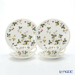 【ポイント10倍】ウェッジウッド (Wedgwood) ワイルドストロベリー トリオセット(ピオニー) ペア【あす楽】 /// 2客セット ペアセット ティーカップ 紅茶カップ プレート おしゃれ かわいい 花柄 ブランド 高級 食器 // ギフト プレゼント 結婚祝い 引き出物 内祝い