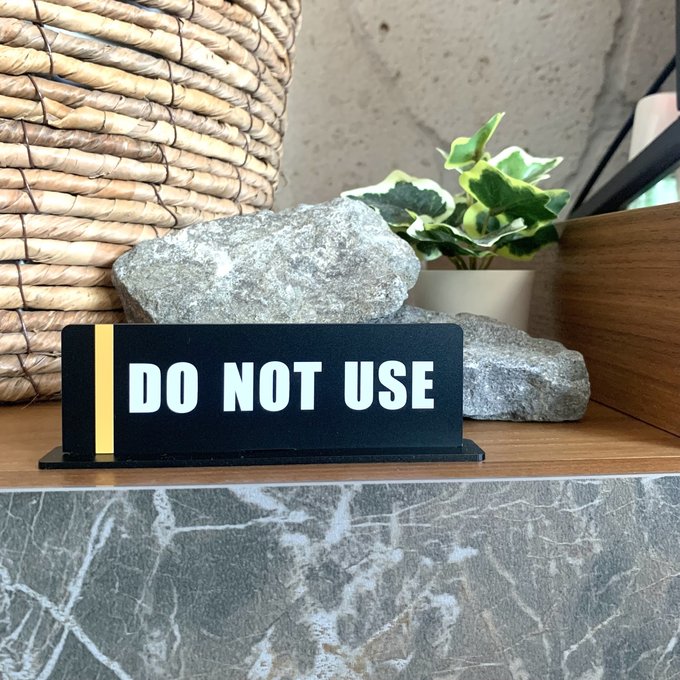 Rakuten - 【送料無料】「DO NOT USE」BLACKサインスタンド アクリルサイン 触らないで 使用禁止 使用しないで