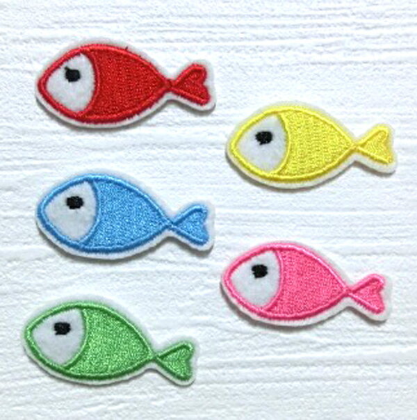 【定形郵便 100円】魚 サカナ さかな ワッペン 刺繍 アップリケ ミシン手芸 アメリカ　国旗