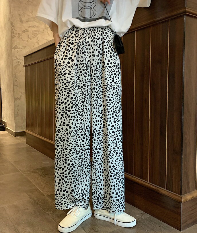 ダルメシアン柄 パンツ レディース ボトムス ストレート ワイドパンツ 春 秋 アニマル柄 総柄 柄パンツ ゆったり カジュアル かっこいい 韓国 ファッション...