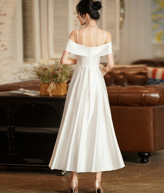 ウエディングドレス Aライン オフショルダー ドレス ロング 袖あり 二次会 花嫁 大きいサイズ 3L 4L 白 ロングドレス フレア スレンダーライン 背中あき 無地 シンプル 上品 おしゃれ きれいめ