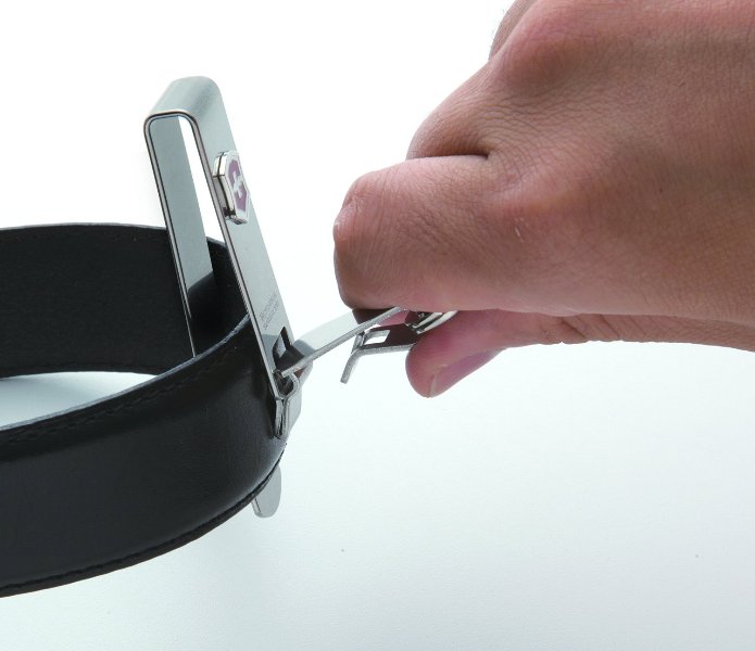 VICTORINOX ビクトリノックス ベルトハンガー4.1858 日本正規品 メール便対応商品通販格安セール情報 楽天 通販