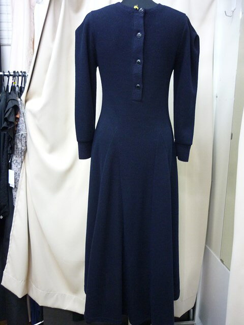 SALE!TEVALTフィット＆フレアーニット系素材ロングワンピース(ネイビー）【新品】 lechaton-10004512 セレクトショップ ル・シャトン サンプル画像3