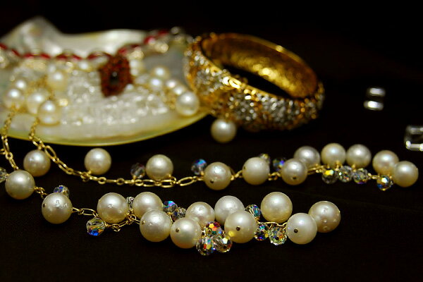 コラボ企画デザイナーズジュエリー第一弾！ 南洋真珠をじゃらじゃらと贅沢に！　カジュアルにもパーティーにもアレン…