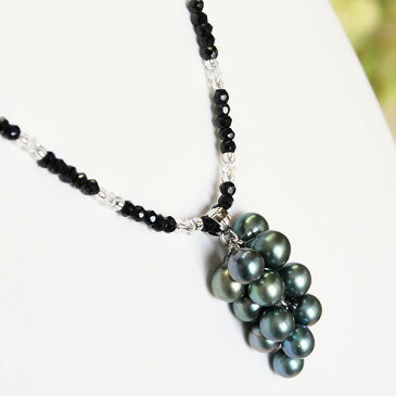 アコヤ真珠 ブラックスピネル ペンダント クールなブラックトーンでシックに着けるジャラッとパール
