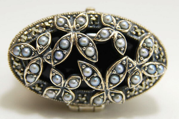 碌山 オニキス シードパール リング　エレガントなアンティークデザイン　リングの中にリングをおさめた2本セット RP 204R0153-ONC