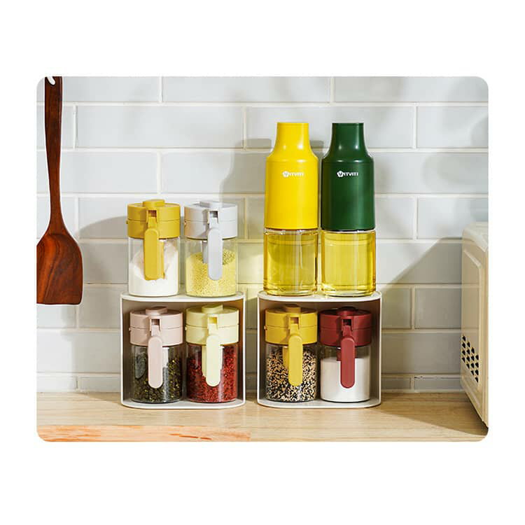 調味料ポット 3in1 スパイスボトル 密閉 保存容器 【4個セット】 【4個セット】 粉ふり機能 調味料 調味料入れ スプーン付き 調味料ふり 調味料入れ ガラス 調味缶 調味料入れ 塩 コショウ 砂糖入れ 調味料入れセット 耐熱ガラス 大容量 湿気防止 使いやすい 洗いやすい 3
