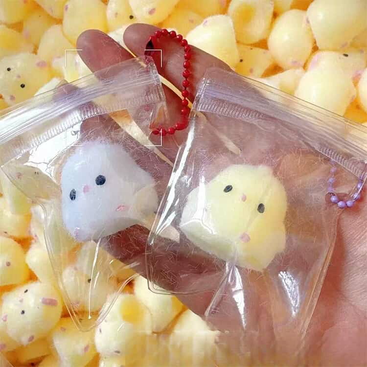 ストラップ スストレス解消 スクイーズ玩具 鶏 可愛いニワトリのスクイーズトイ チキン 肉球 ぷにぷに グッズ おもちゃ スクイーズ おもちゃ 低反発手作りスクイーズ 12点セット めんどり 小さなひよこ 面白い鶏のスストレス解消おもちゃ lecolza-10001165 le colza サンプル画像2