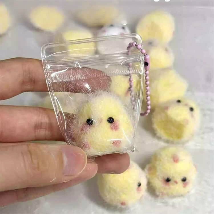 ストラップ スストレス解消 スクイーズ玩具 鶏 可愛いニワトリのスクイーズトイ チキン 肉球 ぷにぷに グッズ おもちゃ スクイーズ おもちゃ 低反発手作りスクイーズ 12点セット めんどり 小さなひよこ 面白い鶏のスストレス解消おもちゃ lecolza-10001165 le colza サンプル画像3