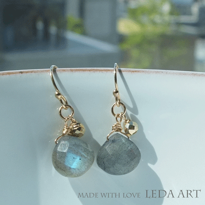 K14GFピアス　ゴールドフィルド　ラブラドライト　フックピアス