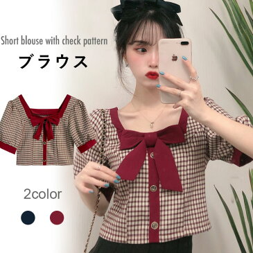 チェック柄 レディース ブラウス ショートブラウス チェックブラウス 半袖 ボリュームスリーブ リボン付き ショート丈 へそだし スクエアネック ゆったり 大人可愛い お洒落 カジュアル トップス プルオーバー 夏新作