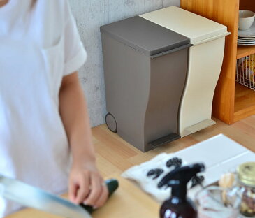 ゴミ箱【 送料無料 】 KCUD クード 30L 30リットル ごみ箱 ふた付き ペダル ダストBOX ダストボックス くずかご 分別 キッチン 縦型 スリム ふた付 楽天 02P02Mar14 楽天 240147