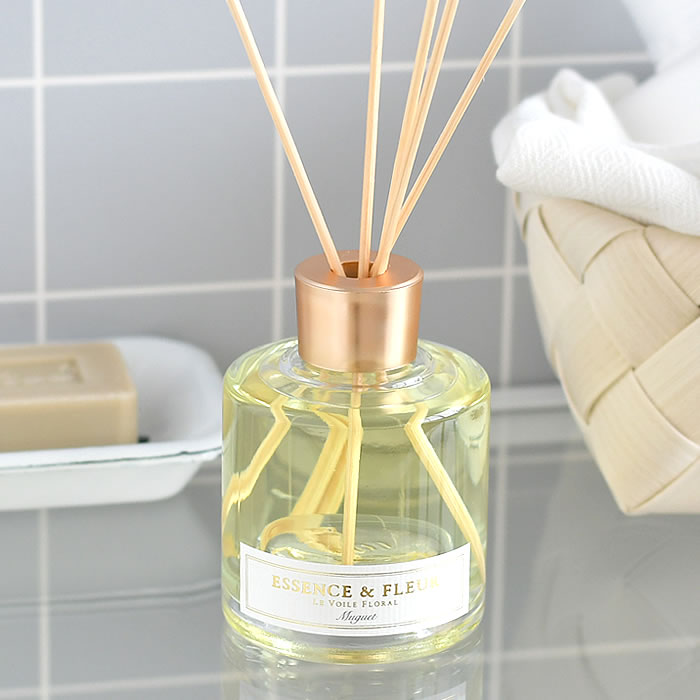 センスのいいアロマディフューザー 【6/5は全品ほぼP10倍！】LVF REED DIFFUSER 180 リードディフューザー ルームフレグランス アロマディフューザー ボトル スティック Le Voile Floral ル・ヴォワル・フローラル LVF リードディフューザー 180ml インテリア おしゃれ アロマ ギフト アートラボ