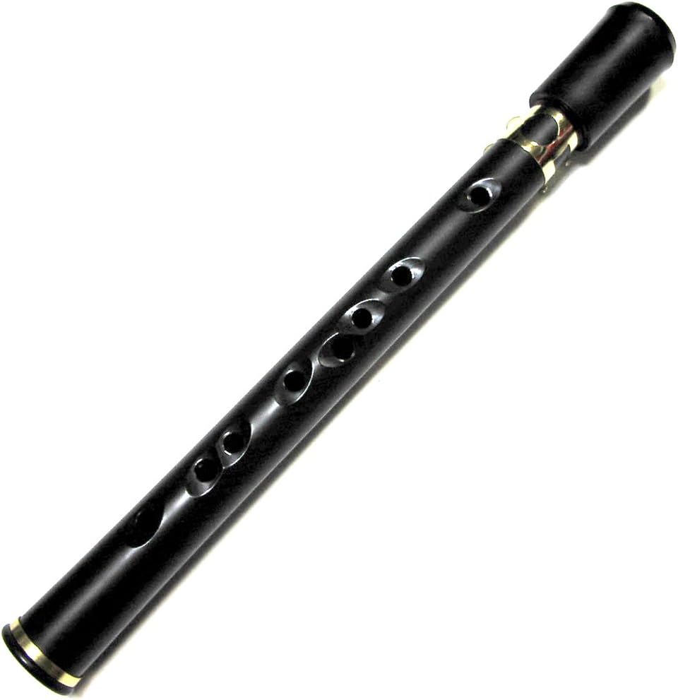 ABS樹脂製ポケットサックス C調 2オクターブ ブラック 携帯用ミニサックス いつでも、どこでも、サックスとともに。 製造に時間のかかるBamboo（竹）Saxを、多くの人に楽しんでもらうため生み出されました。素材は湿度や温度に影響を受けにくいABS樹脂の一種（クラリネットと同じ素材）で造られます。均一のクオリティと扱いやすさが特徴で、音色はブライトでハギレの良い音色です♪C管(ハ長調）のKEYになっています。=======================================　　注意事項：お使いのモニターの発色具合によって、実際のものと色が異なる場合がございます。 　======================================= 5