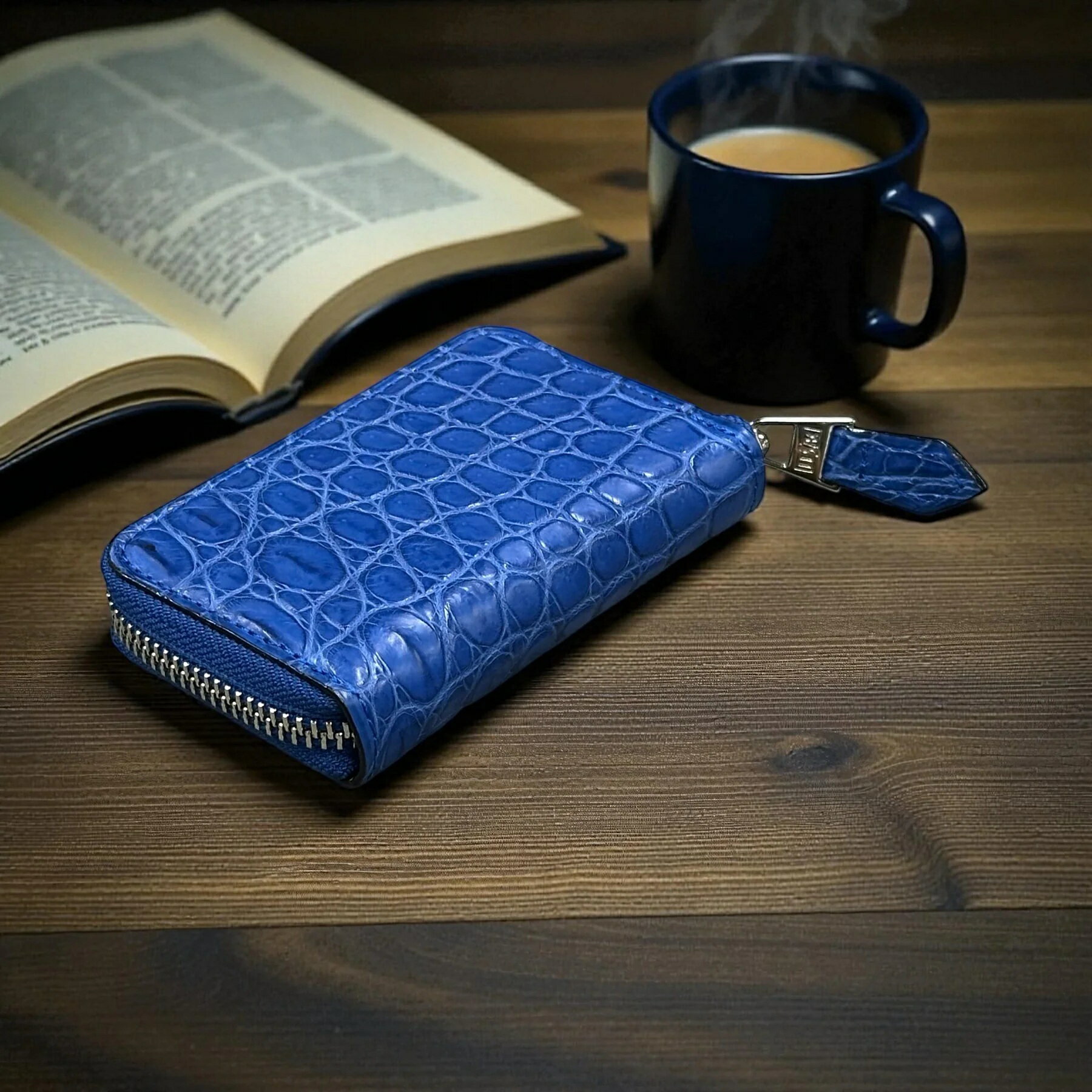 クロコダイル 小銭入れ ミニ財布 ワニ革 本革 メンズ レディース ラウンドファスナー 青 ロイヤルブルー ROYALBLUE エキゾチックレザー 高級財布 日本製 ギフト プレゼント 金運 風水 運気 縁起 一粒万倍日 寅の日 天赦日 巳の日 品番8185 LE'SAC