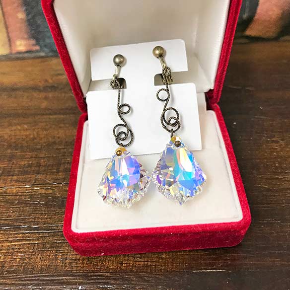 送料無料！ラッピング無料！HAGIWARA DESIGN『スワロフスキー』Bオーロラ／イヤリング、ピアス【楽ギフ_包装】