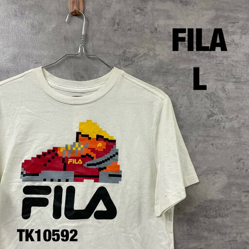 【中古】FILA フィラ ホワイト Tシャツ 半袖 L キッズ コットン クルーネック ビッグプリント ドット絵 スニーカー イラスト USA 古着 TK10592 【中古】FILA フィラ ホワイト Tシャツ 半袖 L キッズ コットン クルーネック ビッグプリント ドット絵 スニーカー イラスト USA 古着 TK10592