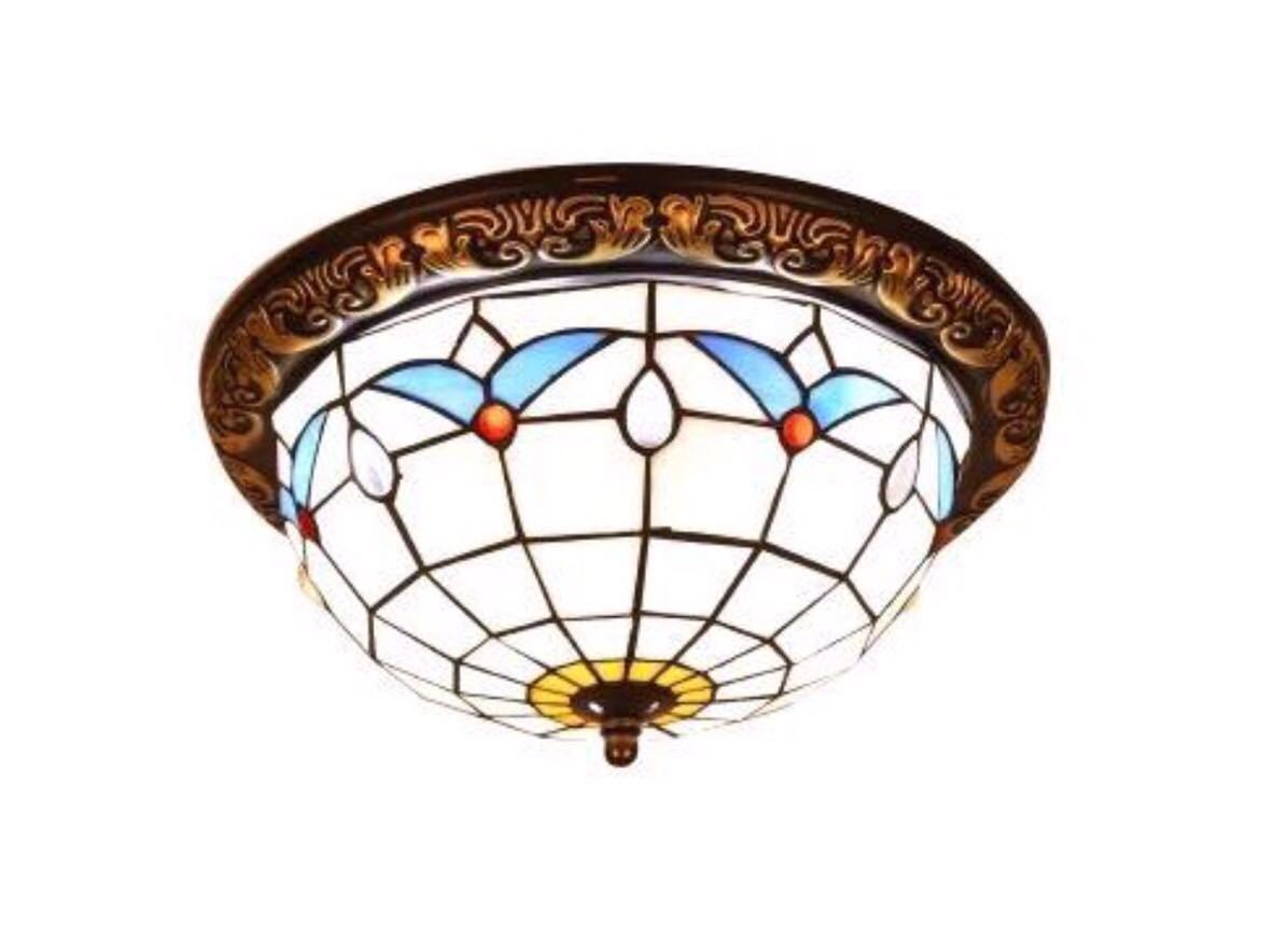 美しいガラスはどこから見ても華やかで美しい。繊細な造りの素敵なステンドランプ消灯時も素敵なインテリアになりますねサイズ ：約 幅30 x 長さ15 (cm)ワット数 ：　電球40W×3個（E26）素材：ガラス、樹脂、合金、鉄★取付工事は電気工事士にご相談してください。★在庫は日々変動しておりますので万が一売り切れの場合は注文をキャンセルさせて頂く場合がございます。お早めにご注文お願い致します。★購入後のキャンセルは、ご遠慮ください。★検品のため開封してある場合があります。★在庫状況により、お届けまでお時間が掛かる場合がございます。また、生産中止等の理由でお届け出来ない場合がございます。★複数ご注文の場合やお急ぎの場合は必ず事前に納期のお質問をお願いいたします。注意事項1、ランプがつくかどうかの確認をしてから出荷しますので、多少緩衝材がいたんだりします。ご了承ください。プロの職人さんによる手造りランプのため、大きさや色合い、接合部分など機械的に作ったものとは違って、一つ一つ違います。アウトレット込みです。2、表記と多少の差異が生じることもござ います。予めご了承の上、お買い求めくださいませ3、ご利用のPC環境により、実際の商品と色が異なる場合がございます。予めご了承ください。4、新品未使用品ですが、外箱に初期からのスレ、剥げ歪みなどあります。5、海外品ですので、気にされる方はご遠慮下さい。6、この商品は、全て手作り手描きの製品のため、商品により重量・形状の歪み・個体差、釉薬の掠れ、 針穴のような凹み、滲み、色とび、黒点、多少の傷・欠け、突起、ざらつき、濃淡差、色ムラなどがある 場合がございますが不良商品ではございません。7、素材の色・風合いなど、ディスプレーにより、一部写真と実物が異なる場合がございますので、あらか じめご了承ください。8、この商品は、購入後発送まで7~10日程度を要しますので、ご理解の上ご購入頂きますようお願い致します，お急ぎの方はご注文をご遠慮ください上記理由の返品交換は承ることが出来ませんので予めご了承くださいませ。美しいガラスはどこから見ても華やかで美しい。繊細な造りの素敵なステンドランプ消灯時も素敵なインテリアになりますねサイズ ：約 幅30 x 長さ15 (cm)ワット数 ：　電球40W×3個（E26）素材：ガラス、樹脂、合金、鉄★取付工事は電気工事士にご相談してください。★在庫は日々変動しておりますので万が一売り切れの場合は注文をキャンセルさせて頂く場合がございます。お早めにご注文お願い致します。★購入後のキャンセルは、ご遠慮ください。★検品のため開封してある場合があります。★在庫状況により、お届けまでお時間が掛かる場合がございます。また、生産中止等の理由でお届け出来ない場合がございます。★複数ご注文の場合やお急ぎの場合は必ず事前に納期のお質問をお願いいたします。注意事項1、ランプがつくかどうかの確認をしてから出荷しますので、多少緩衝材がいたんだりします。ご了承ください。プロの職人さんによる手造りランプのため、大きさや色合い、接合部分など機械的に作ったものとは違って、一つ一つ違います。アウトレット込みです。2、表記と多少の差異が生じることもござ います。予めご了承の上、お買い求めくださいませ3、ご利用のPC環境により、実際の商品と色が異なる場合がございます。予めご了承ください。4、新品未使用品ですが、外箱に初期からのスレ、剥げ歪みなどあります。5、海外品ですので、気にされる方はご遠慮下さい。6、この商品は、全て手作り手描きの製品のため、商品により重量・形状の歪み・個体差、釉薬の掠れ、 針穴のような凹み、滲み、色とび、黒点、多少の傷・欠け、突起、ざらつき、濃淡差、色ムラなどがある 場合がございますが不良商品ではございません。7、素材の色・風合いなど、ディスプレーにより、一部写真と実物が異なる場合がございますので、あらか じめご了承ください。8、この商品は、購入後発送まで7~10日程度を要しますので、ご理解の上ご購入頂きますようお願い致します，お急ぎの方はご注文をご遠慮ください上記理由の返品交換は承ることが出来ませんので予めご了承くださいませ。