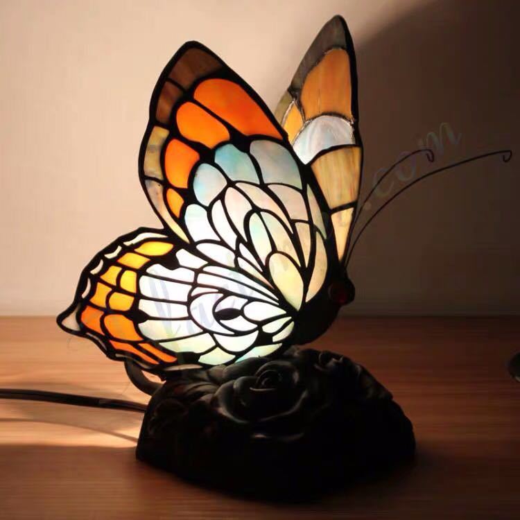 ステンドグラスランプ 卓上スタンド ．豪華テーブルランプ 卓上照明