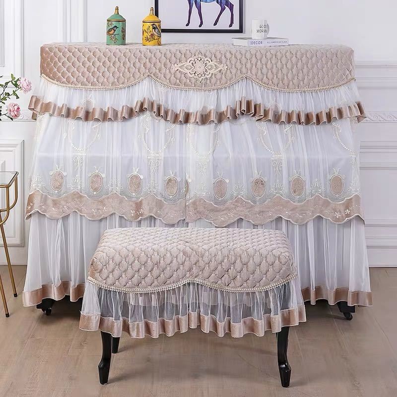 素　材 ポリエステル100％ピアノカバーのサイズ： 約153x 35 (cm)(上部奥行)x高さ120cmイスカバーのサイズ ：約57x37cm(イスのサイズ変わりできます）値段も変わります※平置き実寸の為、若干の誤差があります。★購入後のキャンセルは、ご遠慮ください。★検品のため開封してある場合があります★複数ご注文の場合やお急ぎの場合は必ず事前に納期のお質問をお願いいたします。注意事項1、ご利用のPC環境により、実際の商品と色が異なる場合がございます。予めご了承ください。2、新品未使用品ですが、外箱に初期からのスレ、剥げ歪みなどあります。3、海外品ですので、気にされる方はご遠慮下さい。4、この商品は、購入後発送まで7日程度を要しますので、ご理解の上ご購入頂きますようお願い致します5、製品により多少の誤差が生じる場合がございます。素　材 ポリエステル100％ピアノカバーのサイズ： 約153x 35 (cm)(上部奥行)x高さ120cmイスカバーのサイズ ：約57x37cm(イスのサイズ変わりできます）値段も変わります※平置き実寸の為、若干の誤差があります。★購入後のキャンセルは、ご遠慮ください。★検品のため開封してある場合があります★複数ご注文の場合やお急ぎの場合は必ず事前に納期のお質問をお願いいたします。注意事項1、ご利用のPC環境により、実際の商品と色が異なる場合がございます。予めご了承ください。2、新品未使用品ですが、外箱に初期からのスレ、剥げ歪みなどあります。3、海外品ですので、気にされる方はご遠慮下さい。4、この商品は、購入後発送まで7日程度を要しますので、ご理解の上ご購入頂きますようお願い致します5、製品により多少の誤差が生じる場合がございます。