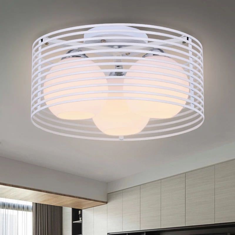 【商品仕様】 ■個口数：1 （〜40Wまで対応） ■E26 白熱球、電球型蛍光灯、LED電球使用可能 ■使用電球：3個（※電球は付属しておりません） ■商品外寸：幅40 x 高さ20(cm) ※サイズの誤差は多少発生します。ご了承下さい。 ◆取付工事は電気工事士にご相談してください。 ◆お客様のご覧になっているモニター等により多少色が異なる場合がございます。あらかじめご了承ください。 ◆複数ご注文の場合やお急ぎの場合は必ず事前に納期のお質問をお願いいたします。 ◆サイズの誤差は多少発生します。ご了承下さい。 ■商品の返品について お届け致しました商品に相違がありました際は商品到着より5日以内に御連絡下さい。 良品との交換をさせて頂きます。在庫のご用意がその時点で無い場合は返金処理させて頂きます。 交換品が無い場合に限り返金対応させて頂きます。 交換品を承諾頂けない場合お客様都合による返品となりますので宜しくお願い致します。 期間内に御連絡無き場合は対処致しかねますので、宜しくお願い致します。 注意事項 1、こちらの商品は海外製の新品です。 撮影時の照明やPC環境によって実際の商品と色が違う場合があります。 2、輸入品で日本語の説明がない場合があり、サポートもございませんので商品知識のある方のみ御注文下さい。 3、ご注文について 代引き引き換え、局留めは受け付けておりません。 4、取り扱っている商品は、海外・アジア製品になります。 きちんと全ての商品の検品をしておりますが、日本製に比べると作りが甘い場合があります。完璧を求められる方は御注文をお控えください。 5、初期不良、輸送中の破損等は返金対応させて頂きます。その際はご到着から2日以内にご連絡をお願い致し 6、新品未使用品ですが、外箱に初期からのスレ、剥げ歪みなどあります 7、この商品は、購入後発送まで7日程度を要しますので、ご理解の上ご購入頂きますようお願い致します 上記理由の返品交換は承ることが出来ませんので予めご了承くださいませ。【商品仕様】 ■個口数：1 （〜40Wまで対応） ■E26 白熱球、電球型蛍光灯、LED電球使用可能 ■使用電球：3個（※電球は付属しておりません） ■商品外寸：幅40 x 高さ20(cm) ※サイズの誤差は多少発生します。ご了承下さい。 ◆取付工事は電気工事士にご相談してください。 ◆お客様のご覧になっているモニター等により多少色が異なる場合がございます。あらかじめご了承ください。 ◆複数ご注文の場合やお急ぎの場合は必ず事前に納期のお質問をお願いいたします。 ◆サイズの誤差は多少発生します。ご了承下さい。 ■商品の返品について お届け致しました商品に相違がありました際は商品到着より5日以内に御連絡下さい。 良品との交換をさせて頂きます。在庫のご用意がその時点で無い場合は返金処理させて頂きます。 交換品が無い場合に限り返金対応させて頂きます。 交換品を承諾頂けない場合お客様都合による返品となりますので宜しくお願い致します。 期間内に御連絡無き場合は対処致しかねますので、宜しくお願い致します。 注意事項 1、こちらの商品は海外製の新品です。 撮影時の照明やPC環境によって実際の商品と色が違う場合があります。 2、輸入品で日本語の説明がない場合があり、サポートもございませんので商品知識のある方のみ御注文下さい。 3、ご注文について 代引き引き換え、局留めは受け付けておりません。 4、取り扱っている商品は、海外・アジア製品になります。 きちんと全ての商品の検品をしておりますが、日本製に比べると作りが甘い場合があります。完璧を求められる方は御注文をお控えください。 5、初期不良、輸送中の破損等は返金対応させて頂きます。その際はご到着から2日以内にご連絡をお願い致し 6、新品未使用品ですが、外箱に初期からのスレ、剥げ歪みなどあります 7、この商品は、購入後発送まで7日程度を要しますので、ご理解の上ご購入頂きますようお願い致します 上記理由の返品交換は承ることが出来ませんので予めご了承くださいませ。