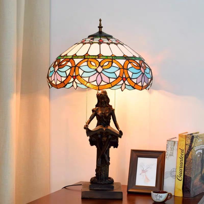 ステンドグラスランプ 卓上スタンド 豪華テーブルランプ 卓上照明 ガラス工芸スタンド