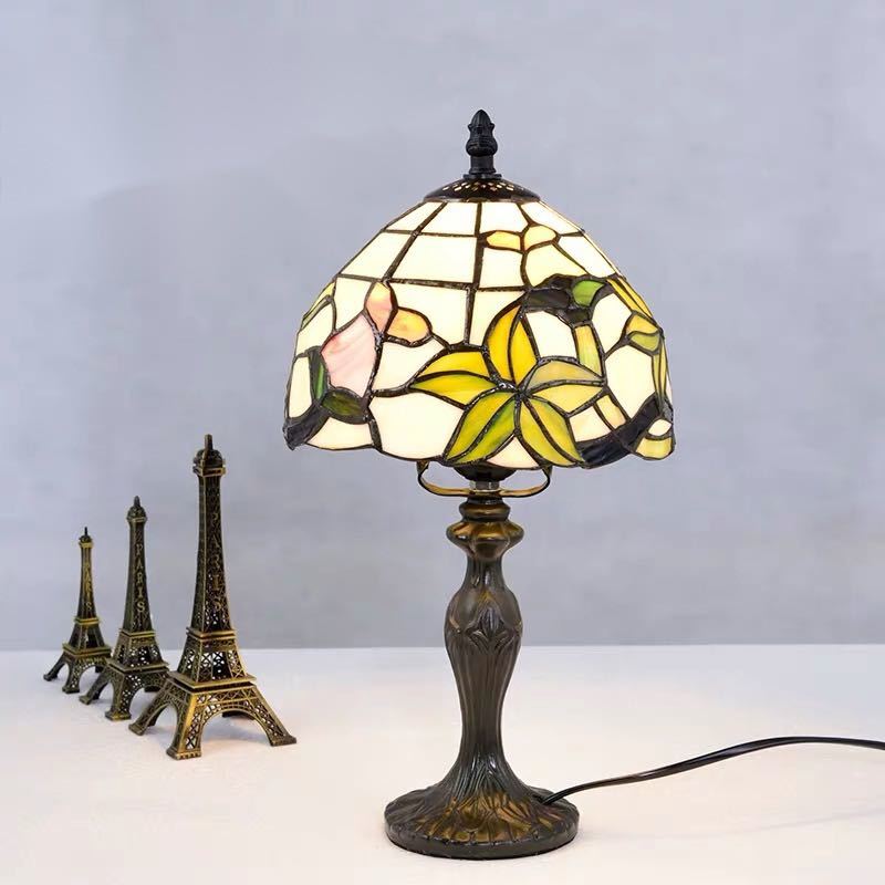ステンドグラスランプ 卓上スタンド ．豪華テーブルランプ 卓上照明