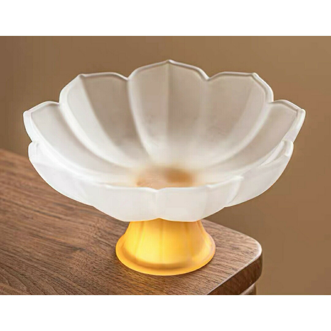 商品説明材質：ガラスサイズ：幅17?x奥行17?x高さ9cm☆☆★★★★★★★★★★★★★☆☆◆お客様のご覧になっているモニター等により多少色が異なる場合がございます。あらかじめご了承ください。◆複数ご注文の場合やお急ぎの場合は必ず事前に納...