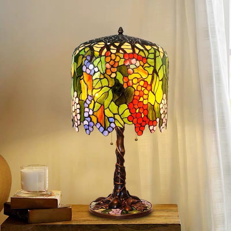 高級ステンドグラスランプ ．卓上スタンド 豪華テーブルランプ 卓上照明 ガラス工芸スタンド 高さ68cm 銅スタンド
