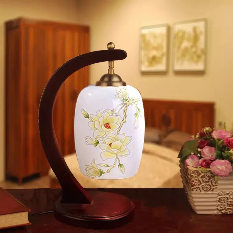 【商品仕様】■個口数：1 （～40Wまで対応）■E26白熱球、電球型蛍光灯、LED電球使用可能■使用電球：1個（※電球は付属しておりません）■商品外寸：幅約20×高さ約40 (cm)※サイズの誤差は多少発生します。ご了承下さい。★在庫は日々...