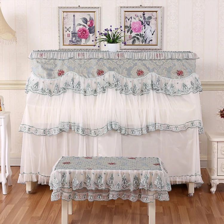 とってもラブリーでキュートなピアノカバー&イスカバーセットです。ほこりやキズからピアノを守り、美しくピアノをカバー。大切なピアノの保護をしつつ、お部屋のアクセントにもなる素敵なアイテムです。素 材 ポリエステル100％ピアノカバーのサイズ： 約153 ×34 (上部奥行)x高さ120cmイスカバーのサイズ ：約58 x 38 (cm）(イスのサイズ変わりできます）値段も変わります※平置き実寸の為、若干の誤差があります。★購入後のキャンセルは、ご遠慮ください。★検品のため開封してある場合があります。注意事項1、ご利用のPC環境により、実際の商品と色が異なる場合がございます。予めご了承ください。2、新品未使用品ですが、外箱に初期からのスレ、剥げ歪みなどあります。3、海外品ですので、気にされる方はご遠慮下さい。4、この商品は、購入後発送まで7日程度を要しますので、ご理解の上ご購入頂きますようお願い致します5、製品により多少の誤差が生じる場合がございます。