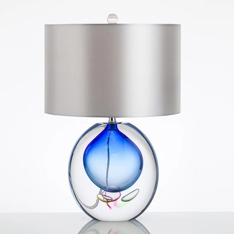 【商品仕様】■個口数：1 （～40Wまで対応）■E26白熱球、電球型蛍光灯、LED電球使用可能■使用電球：1個（※電球は付属しておりません）■商品外寸：幅約38 高さ約55（cm)※サイズの誤差は多少発生します。ご了承下さい。★在庫は日々変動しておりますので万が一売り切れの場合は注文をキャンセルさせて頂く場合がございます。お早めにご注文お願い致します。★購入後のキャンセルは、ご遠慮ください。★検品のため開封してある場合があります。★在庫状況により、お届けまでお時間が掛かる場合がございます。また、生産中止等の理由でお届け出来ない場合がございます。★複数ご注文の場合やお急ぎの場合は必ず事前に納期のお質問をお願いいたします。注意事項1、ランプがつくかどうかの確認をしてから出荷しますので、多少緩衝材がいたんだりします。ご了承ください。2、表記と多少の差異が生じることもござ います。予めご了承の上、お買い求めくださいませ3、ご利用のPC環境により、実際の商品と色が異なる場合がございます。予めご了承ください。4、新品未使用品ですが、外箱に初期からのスレ、剥げ歪みなどあります。5、海外品ですので、気にされる方はご遠慮下さい。6、この商品は、全て手作り手描きの製品のため、商品により重量・形状の歪み・個体差、釉薬の掠れ、 針穴のような凹み、滲み、色とび、黒点、多少の傷・欠け、突起、ざらつき、濃淡差、色ムラなどがある 場合がございますが不良商品ではございません。7、素材の色・風合いなど、ディスプレーにより、一部写真と実物が異なる場合がございますので、あらか じめご了承ください。8、この商品は、購入後発送まで7～9日程度を要しますので、ご理解の上ご購入頂きますようお願い致します，お急ぎの方はご注文をご遠慮ください上記理由の返品交換は承ることが出来ませんので予めご了承くださいませ。【商品仕様】■個口数：1 （～40Wまで対応）■E26白熱球、電球型蛍光灯、LED電球使用可能■使用電球：1個（※電球は付属しておりません）■商品外寸：幅約38 高さ約55（cm)※サイズの誤差は多少発生します。ご了承下さい。★在庫は日々変動しておりますので万が一売り切れの場合は注文をキャンセルさせて頂く場合がございます。お早めにご注文お願い致します。★購入後のキャンセルは、ご遠慮ください。★検品のため開封してある場合があります。★在庫状況により、お届けまでお時間が掛かる場合がございます。また、生産中止等の理由でお届け出来ない場合がございます。★複数ご注文の場合やお急ぎの場合は必ず事前に納期のお質問をお願いいたします。注意事項1、ランプがつくかどうかの確認をしてから出荷しますので、多少緩衝材がいたんだりします。ご了承ください。2、表記と多少の差異が生じることもござ います。予めご了承の上、お買い求めくださいませ3、ご利用のPC環境により、実際の商品と色が異なる場合がございます。予めご了承ください。4、新品未使用品ですが、外箱に初期からのスレ、剥げ歪みなどあります。5、海外品ですので、気にされる方はご遠慮下さい。6、この商品は、全て手作り手描きの製品のため、商品により重量・形状の歪み・個体差、釉薬の掠れ、 針穴のような凹み、滲み、色とび、黒点、多少の傷・欠け、突起、ざらつき、濃淡差、色ムラなどがある 場合がございますが不良商品ではございません。7、素材の色・風合いなど、ディスプレーにより、一部写真と実物が異なる場合がございますので、あらか じめご了承ください。8、この商品は、購入後発送まで7～9日程度を要しますので、ご理解の上ご購入頂きますようお願い致します，お急ぎの方はご注文をご遠慮ください上記理由の返品交換は承ることが出来ませんので予めご了承くださいませ。