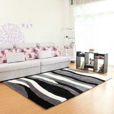 サイズ：160x230（cm)厚さ：1cm素材表地：ポリエステル100％中材：ウレタンフォーム裏面：不織布(PVC点滑り止め)サイズオーダー可能です備考　開封後は新品の為においのする場合がございます。こちらのにおいは、時間の経過により消えていきますのでご安心下さい。もし、気になるようでございましたらその場合は、日の当たる場所に干すなどしていただきますようお願い致します。複数ご注文の場合やお急ぎの場合は必ず事前に納期のお質問をお願いいたします。＊＊＊＊＊＊＊＊＊＊＊＊＊＊＊＊＊＊発送の際、折り畳んでの発送となりますので、ご理解の上ご購入お願い致します。※ご覧のモニターの環境、撮影環境により実物と色味が異なって見える場合が御座います。※タオル生地ではございません。※海外製品の為多少の色ムラがある場合もございます。※な方はご遠慮願いますこの商品は、購入後発送まで8日程度を要しますので、ご理解の上ご購入頂きますようお願い致します