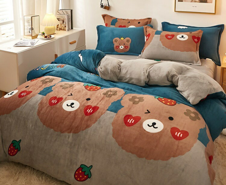 ワイドダブル ベッド用品4点セット ボックスシーツ冬用フランネル寝具100％ベッドパッド1点 ：230 x 250（cm）掛布団カバー1点： 約200x230 （cm）枕カバー2点： 約48x74cm★その他サイズご要望があればご連絡下さい...