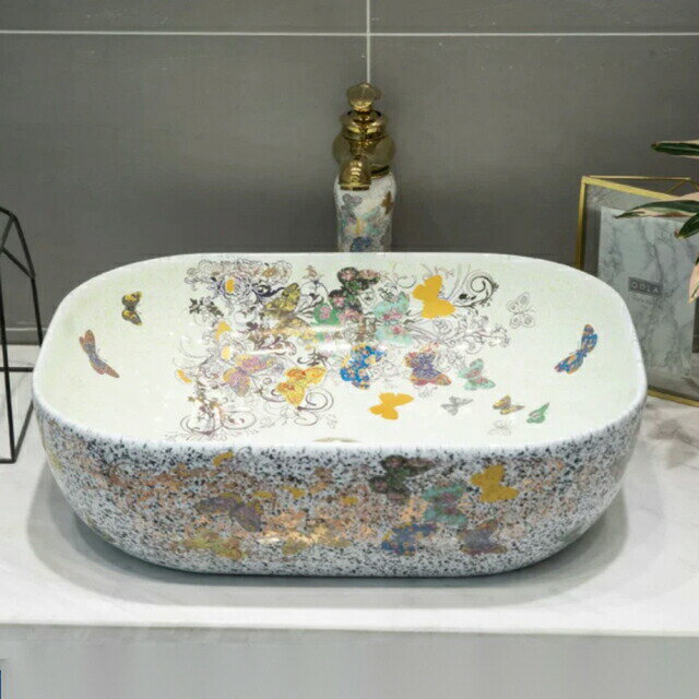 商品説明蛇口?排水金具付き状態?：新品未使用サイズ（cm）：幅：50奥行き：40高さ：14素材：陶磁器取付について：取付工事はお近くの工務店様にご相談してください＜?重量物なので同梱はできません?＞お客様のご覧になっているモニター等により多少色が異なる場合がございます。あらかじめご了承ください。複数ご注文の場合やお急ぎの場合は必ず事前に納期のお質問をお願いいたします。サイズの誤差は多少発生します。ご了承下さい。当店は販売のみとなっておりますので、商品の使用方法等についてのお問い合わせにはお答え出来ません。注意事項1丶ご利用のPC環境により、実際の商品と色が異なる場合がございます。予めご了承ください。2丶新品未使用品ですが、外箱に初期からのスレ、剥げ歪みなどあります。3、海外品ですので、気にされる方はご遠慮下さい。4丶ご注文完了後、お客様都合による交換キャンセル及び不良品以外のご返品ご交換はお受け致しておりません。5丶梱包材のみの損傷や、お客様のイメージ違いによる性能、色、形、サイズの違い、ご注文間違い等による返品もお受けできません。配送なので軽微な傷などがつく場合がありますので、?な方のご購入はご遠慮ください。7丶品質に極端なこだわりをお持ちの方、極端にな方はご購入ご遠慮ください，返品は対応していません8丶あくまで画像はイメージですので、商品改良の為パッケージや一部仕様が少し変更になる場合もございます。上記理由の返品交換は承ることが出来ませんので予めご了承くださいませ。