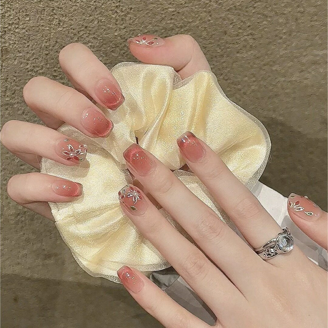 レッドグラデーション花ホイルアート 中楕円シンプル春ネイル 3
