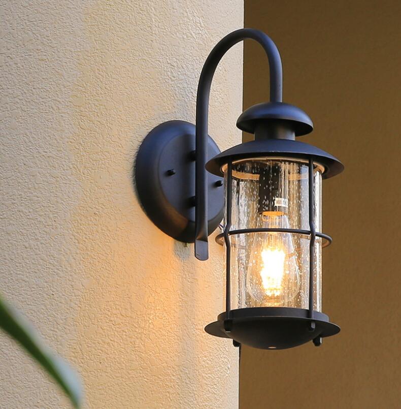 新生活用品 ブラケットライト 屋外照明 ポーチライト 壁掛けライト 玄関照明 壁掛け照明 レトロ 庭園灯 照明器具 防水 外灯 ウォールライト 壁掛け 門灯 屋外 ガーデン Sinessy 楽天市場店