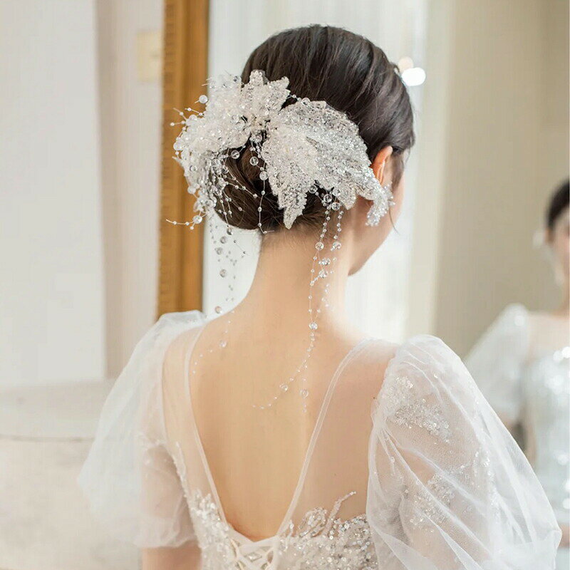 ウェディング小物 ウェディングヘッドドレス ウエディングヘアアクセサリー リボン ビーズ ヘッドコサージュ 前撮り 結婚式 二次会 披露宴 花嫁 ブライダル 演...