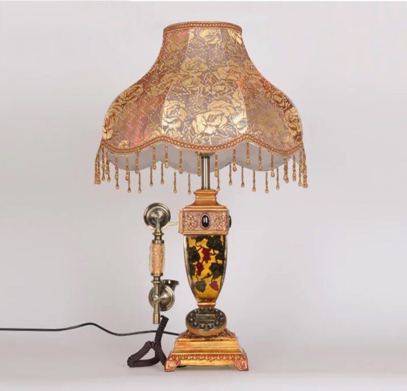 個口数：1 （〜40Wまで対応） E26白熱球、電球型蛍光灯、LED電球使用可能 使用電球：1個（※電球は付属しておりません） 商品外寸：幅約45 x 高さ約75 (cm) ※サイズの誤差は多少発生します。ご了承下さい。 購入後のキャンセル...