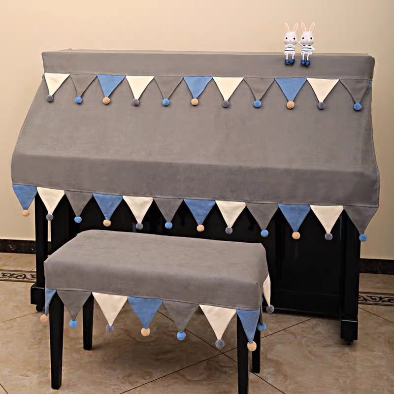 素 材 ポリエステル100％ピアノカバーのサイズ： 約153x 35 (cm)(上部奥行)x高さ75cmイスカバーのサイズ ：約56x36cm(イスのサイズ変わりできます）値段も変わります※平置き実寸の為、若干の誤差があります。★購入後のキャンセルは、ご遠慮ください。★検品のため開封してある場合があります★複数ご注文の場合やお急ぎの場合は必ず事前に納期のお質問をお願いいたします。注意事項1、ご利用のPC環境により、実際の商品と色が異なる場合がございます。予めご了承ください。2、新品未使用品ですが、外箱に初期からのスレ、剥げ歪みなどあります。3、海外品ですので、気にされる方はご遠慮下さい。4、この商品は、購入後発送まで7日程度を要しますので、ご理解の上ご購入頂きますようお願い致します5、製品により多少の誤差が生じる場合がございます。
