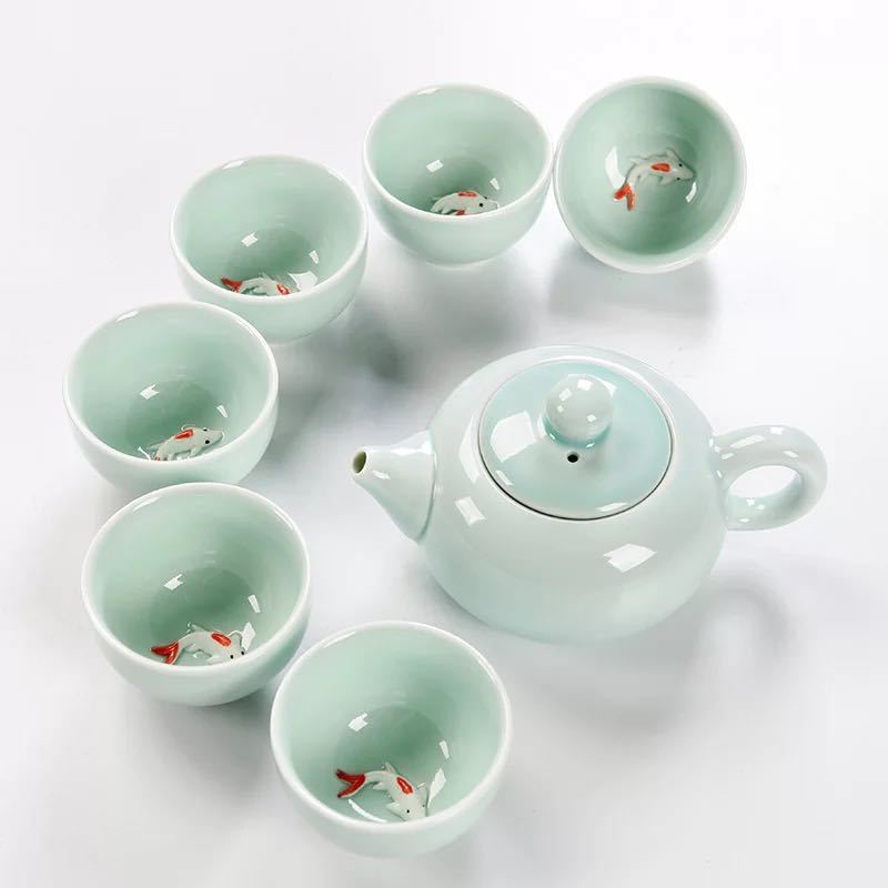 素材・材質:陶器セッ内容:カップx6点（50ml)ティーポッx1点（160ml)購入後のキャンセルは、ご遠慮ください。検品のため開封してある場合があります。複数ご注文の場合やお急ぎの場合は必ず事前に納期のお質問をお願いいたします。注意事項1、ご利用のPC環境により、実際の商品と色が異なる場合がございます。予めご了承ください。2、新品未使用品ですが、外箱に初期からのスレ、剥げ歪みなどあります。3、海外品ですので、気にされる方はご遠慮下さい。4、この商品は、購入後発送まで7?9日程度を要しますので、ご理解の上ご購入頂きますようお願い致します5、この商品は、全て手作り手描きの製品のため、商品により重量・形状の歪み・個体差、釉薬の掠れ、 針穴のような凹み、滲み、色とび、黒点、多少の傷・欠け、突起、ざらつき、濃淡差、色ムラなどがある 場合がございますが不良商品ではございません。素材の色・風合いなど、ディにより、一部写真と実物が異なる場合がございますので、あらか じめご了承ください。上記理由の返品交換は承ることが出来ませんので予めご了承くださいませ。素材・材質:陶器セッ内容:カップx6点（50ml)ティーポッx1点（160ml)購入後のキャンセルは、ご遠慮ください。検品のため開封してある場合があります。複数ご注文の場合やお急ぎの場合は必ず事前に納期のお質問をお願いいたします。注意事項1、ご利用のPC環境により、実際の商品と色が異なる場合がございます。予めご了承ください。2、新品未使用品ですが、外箱に初期からのスレ、剥げ歪みなどあります。3、海外品ですので、気にされる方はご遠慮下さい。4、この商品は、購入後発送まで7?9日程度を要しますので、ご理解の上ご購入頂きますようお願い致します5、この商品は、全て手作り手描きの製品のため、商品により重量・形状の歪み・個体差、釉薬の掠れ、 針穴のような凹み、滲み、色とび、黒点、多少の傷・欠け、突起、ざらつき、濃淡差、色ムラなどがある 場合がございますが不良商品ではございません。素材の色・風合いなど、ディにより、一部写真と実物が異なる場合がございますので、あらか じめご了承ください。上記理由の返品交換は承ることが出来ませんので予めご了承くださいませ。