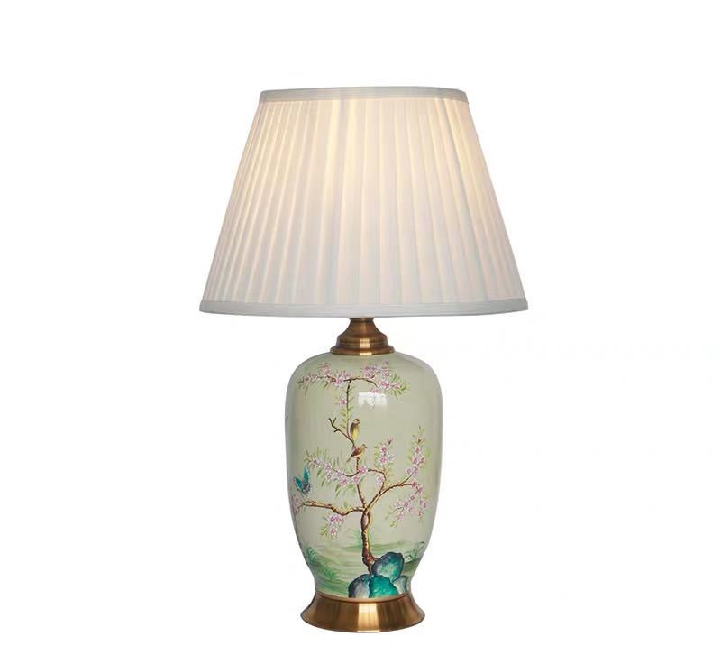 【商品仕様】■個口数：1 （?40Wまで対応）■E26白熱球、電球型蛍光灯、LED電球使用可能■使用電球：1個（※電球は付属しておりません）■商品外寸：幅約36 x 高さ約60 (cm)※サイズの誤差は多少発生します。ご了承下さい。購入後の...