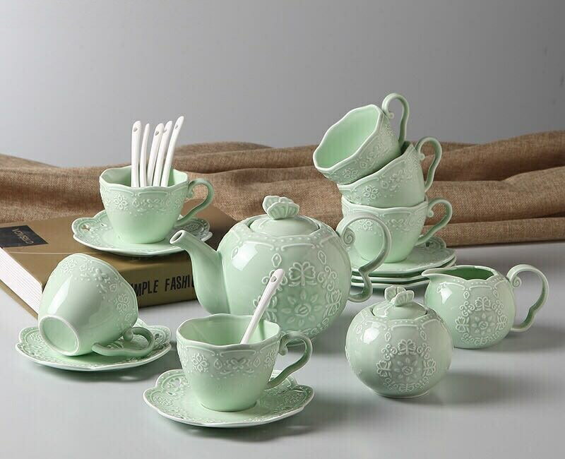 西洋・ ＆ソーサー6客セット 花柄 上品陶磁器