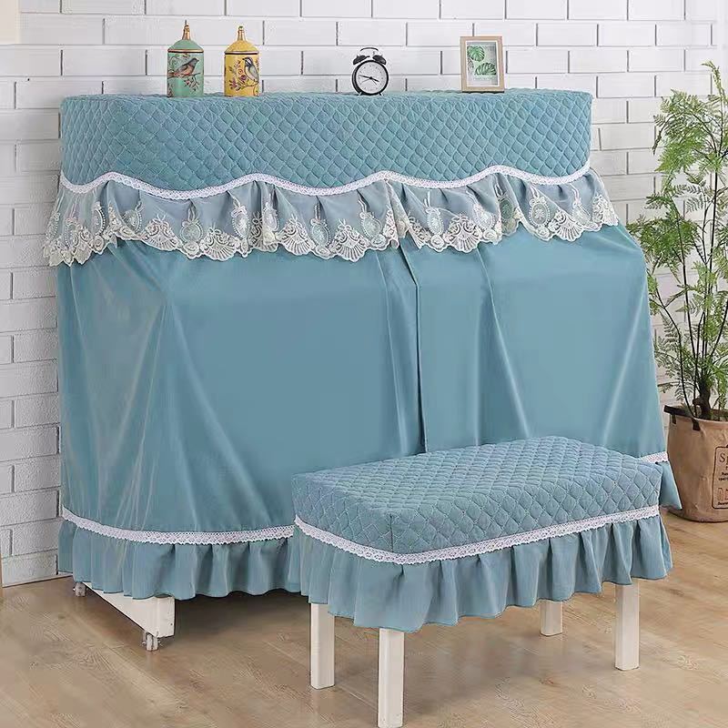 サイズ：天板間口152 ×天板奥行35 ×高さ125 （cm)椅子カバー 約57 × 37（cm)素材：ポリエステルお客様のご覧になっているモニター等により多少色が異なる場合がございます。あらかじめご了承ください。複数ご注文の場合やお急ぎの場合は必ず事前に納期のお質問をお願いいたします。サイズの誤差は多少発生します。ご了承下さい。商品の返品についてお届け致しました商品に相違がありました際は商品到着より5日以内に御連絡下さい。良品との交換をさせて頂きます。在庫のご用意がその時点で無い場合は返金処理させて頂きます。交換品が無い場合に限り返金対応させて頂きます。交換品を承諾頂けない場合お客様都合による返品となりますので宜しくお願い致します。期間内に御連絡無き場合は対処致しかねますので、宜しくお願い致します。欠品について基本的に在庫品を取り扱っておりますが、商品の破損、欠品又は同タイミングでの販売がかかってしまう等の理由で、欠品になる場合がございます。注意事項1、こちらの商品は海外製の新品です。撮影時の照明やPC環境によって実際の商品と色が違う場合があります。2、輸入品で日本語の説明がない場合があり、サポートもございませんので商品知識のある方のみ御注文下さい。3、ご注文について領収書発行、代引き引き換え、局留めは受け付けておりません。4、取り扱っている商品は、海外・アジア製品になります。きちんと全ての商品の検品をしておりますが、日本製に比べると作りが甘い場合があります。完璧を求められる方は御注文をお控えください。5、初期不良、輸送中の破損等は返金対応させて頂きます。その際はご到着から2日以内にご連絡をお願い致し6、新品未使用品ですが、外箱に初期からのスレ、剥げ歪みなどあります7、上記理由の返品交換は承ることが出来ませんので予めご了承くださいませ。サイズ：天板間口152 ×天板奥行35 ×高さ125 （cm)椅子カバー 約57 × 37（cm)素材：ポリエステルお客様のご覧になっているモニター等により多少色が異なる場合がございます。あらかじめご了承ください。複数ご注文の場合やお急ぎの場合は必ず事前に納期のお質問をお願いいたします。サイズの誤差は多少発生します。ご了承下さい。商品の返品についてお届け致しました商品に相違がありました際は商品到着より5日以内に御連絡下さい。良品との交換をさせて頂きます。在庫のご用意がその時点で無い場合は返金処理させて頂きます。交換品が無い場合に限り返金対応させて頂きます。交換品を承諾頂けない場合お客様都合による返品となりますので宜しくお願い致します。期間内に御連絡無き場合は対処致しかねますので、宜しくお願い致します。欠品について基本的に在庫品を取り扱っておりますが、商品の破損、欠品又は同タイミングでの販売がかかってしまう等の理由で、欠品になる場合がございます。注意事項1、こちらの商品は海外製の新品です。撮影時の照明やPC環境によって実際の商品と色が違う場合があります。2、輸入品で日本語の説明がない場合があり、サポートもございませんので商品知識のある方のみ御注文下さい。3、ご注文について領収書発行、代引き引き換え、局留めは受け付けておりません。4、取り扱っている商品は、海外・アジア製品になります。きちんと全ての商品の検品をしておりますが、日本製に比べると作りが甘い場合があります。完璧を求められる方は御注文をお控えください。5、初期不良、輸送中の破損等は返金対応させて頂きます。その際はご到着から2日以内にご連絡をお願い致し6、新品未使用品ですが、外箱に初期からのスレ、剥げ歪みなどあります7、上記理由の返品交換は承ることが出来ませんので予めご了承くださいませ。