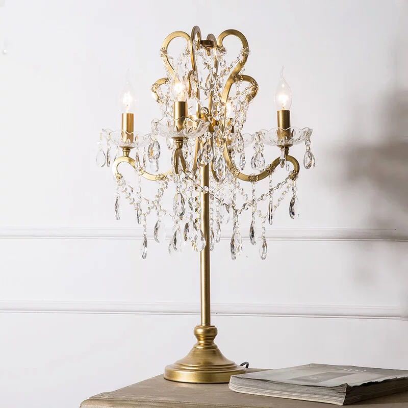 個口数：1 （〜40Wまで対応）E12白熱球、電球型蛍光灯、LED電球使用可能使用電球：4個（※電球は付属しておりません）商品外寸：幅約44x 高さ約65 (cm)※サイズの誤差は多少発生します。ご了承下さい。在庫は日々変動しておりますので...